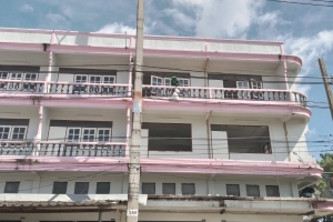 1000044661_0x0_1108x1477